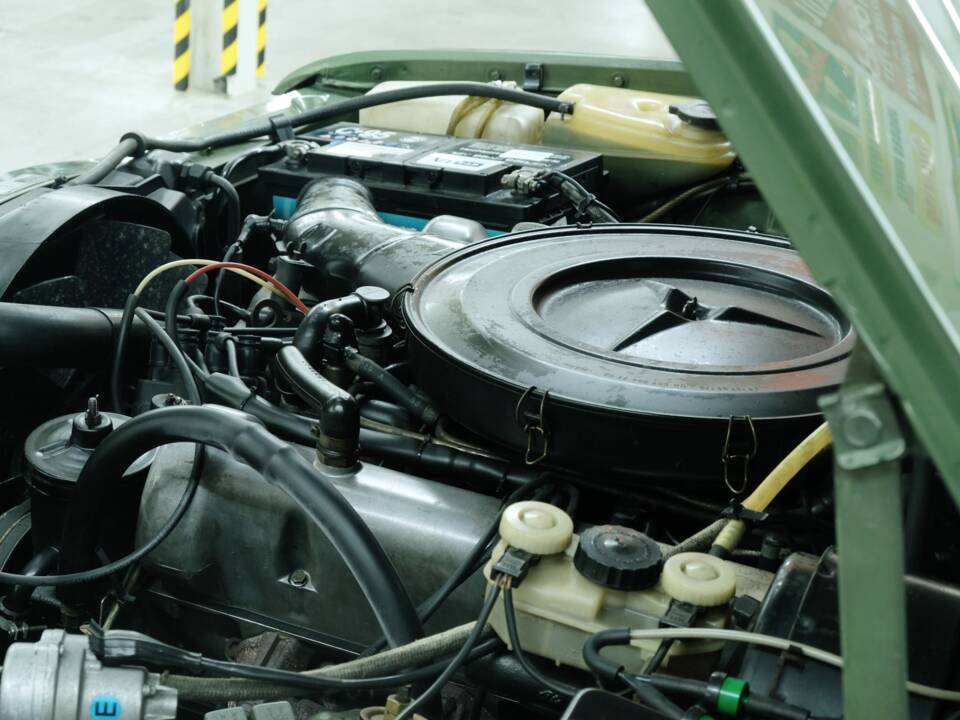 Image 49/50 de Mercedes-Benz 450 SEL 6,9 (1975)