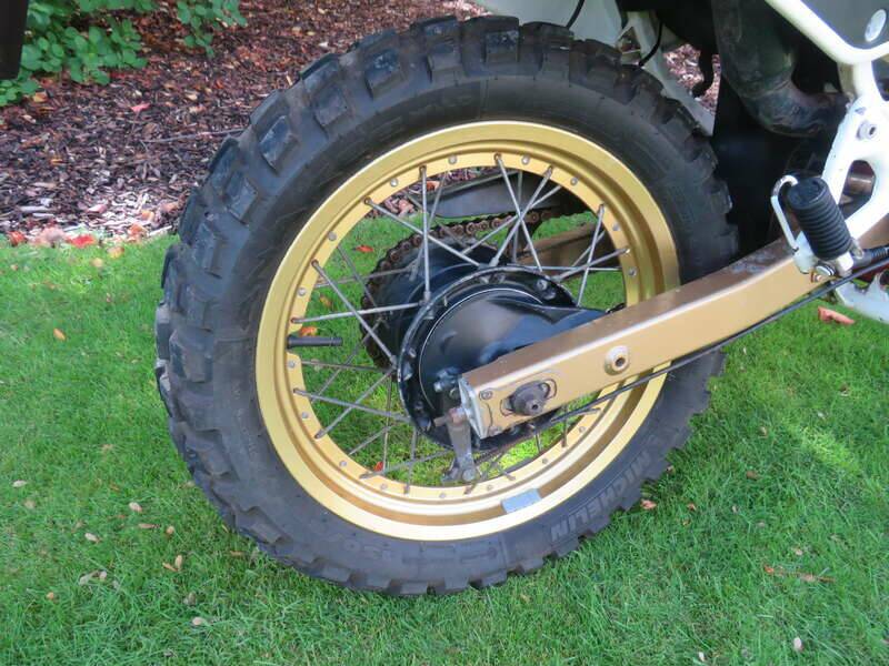 Bild 38/47 von Honda DUMMY (1985)