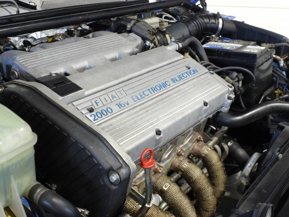Bild 11/15 von FIAT Coupé 2.0 16V (1992)