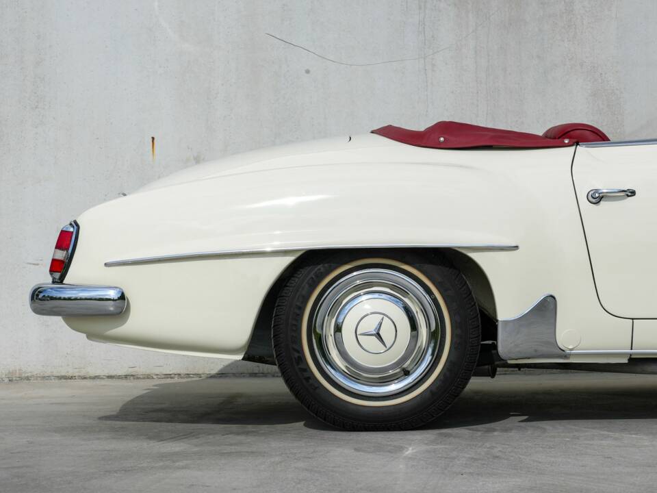 Afbeelding 11/35 van Mercedes-Benz 190 SL (1959)