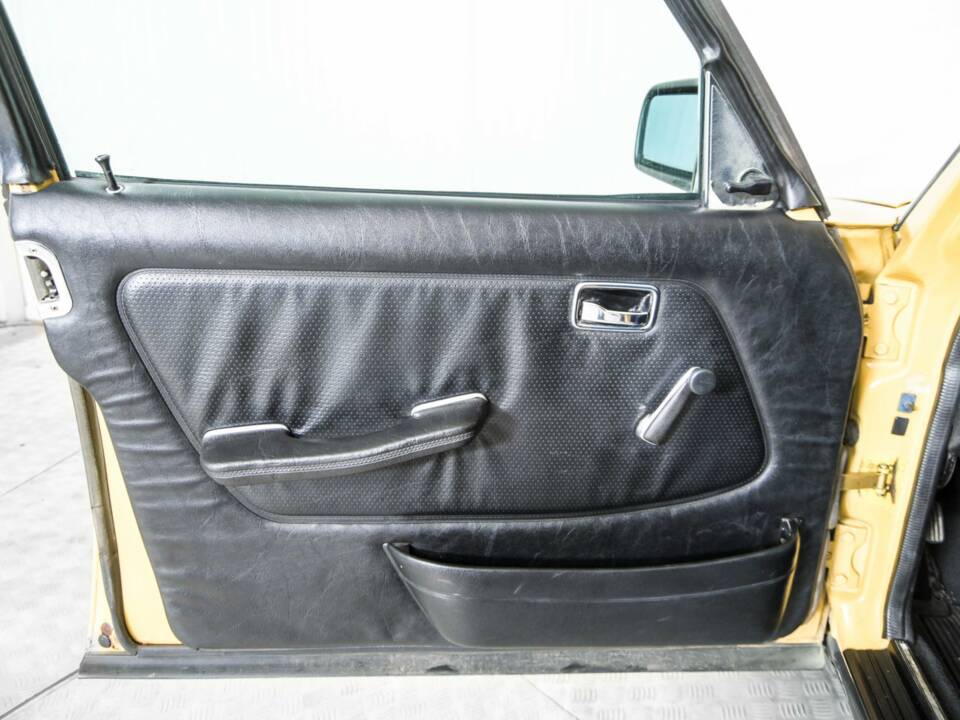 Bild 33/50 von Mercedes-Benz 300 TD Turbodiesel (1981)