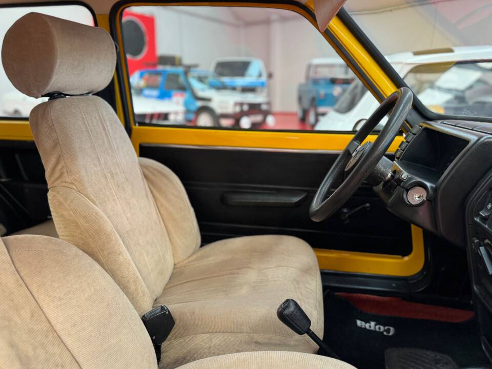 Image 23/34 of Renault R 5 Alpine Turbo (1981)