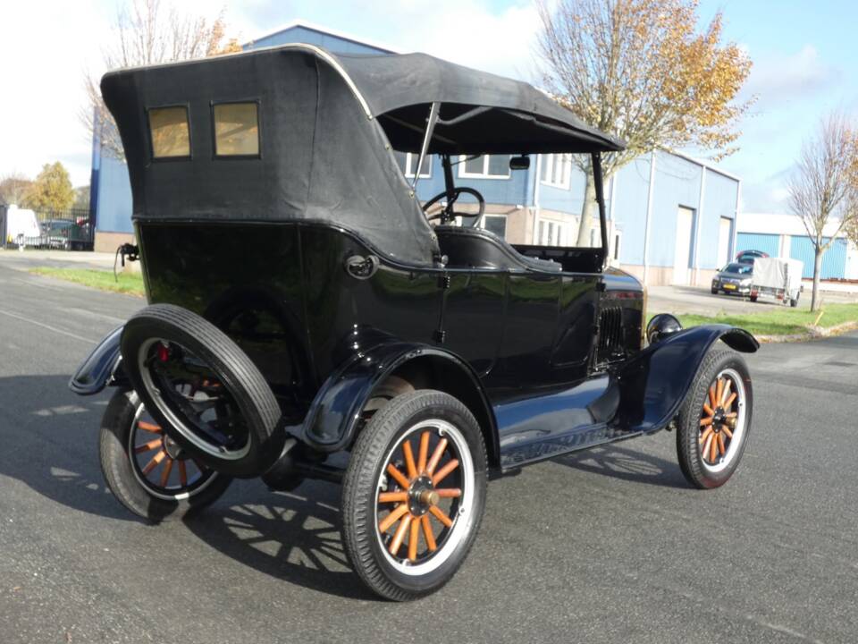 Image 9/41 of Ford Model T Touring (1925)
