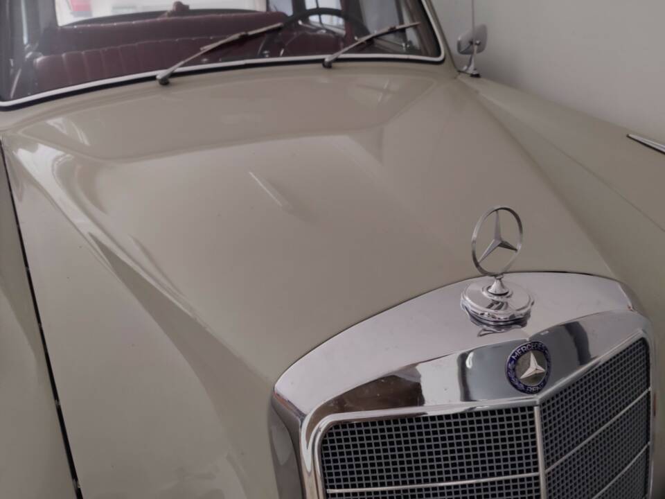 Bild 3/12 von Mercedes-Benz 220 S (1959)