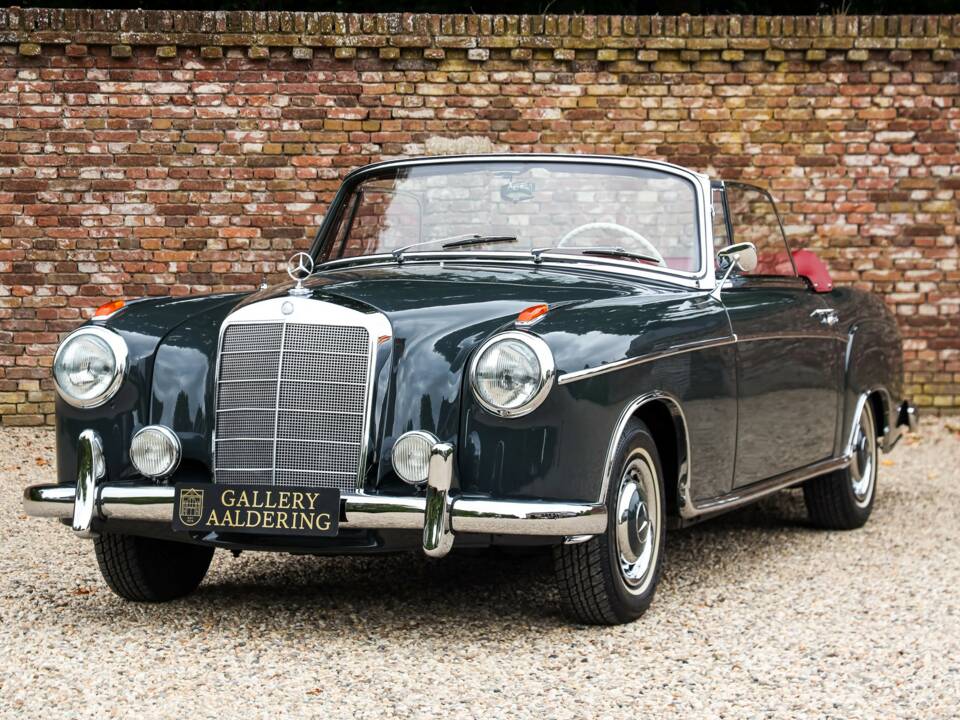 Bild 42/50 von Mercedes-Benz 220 SE Cabriolet (1960)