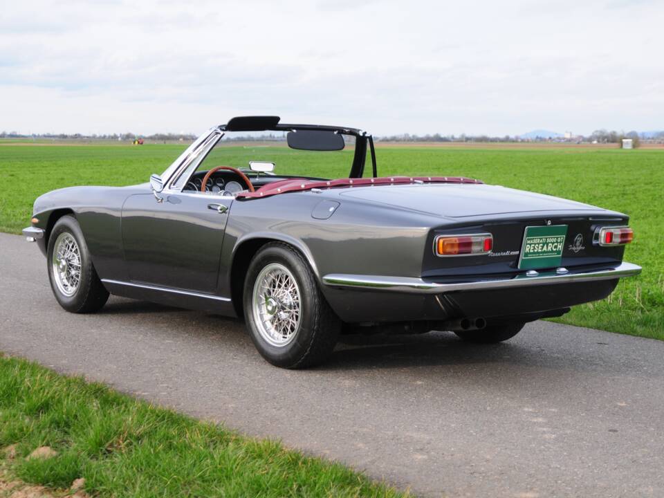 Image 3/37 de Maserati Mistral 4000 Spyder (1967)
