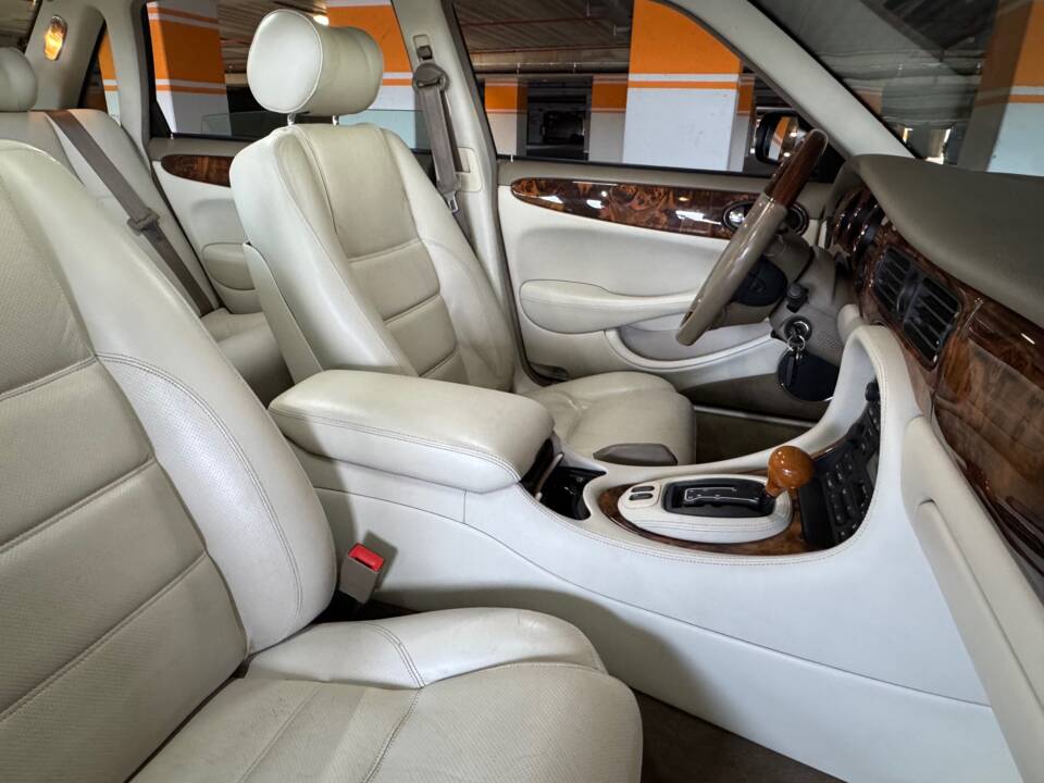 Bild 13/19 von Jaguar XJR 4.0 (1998)