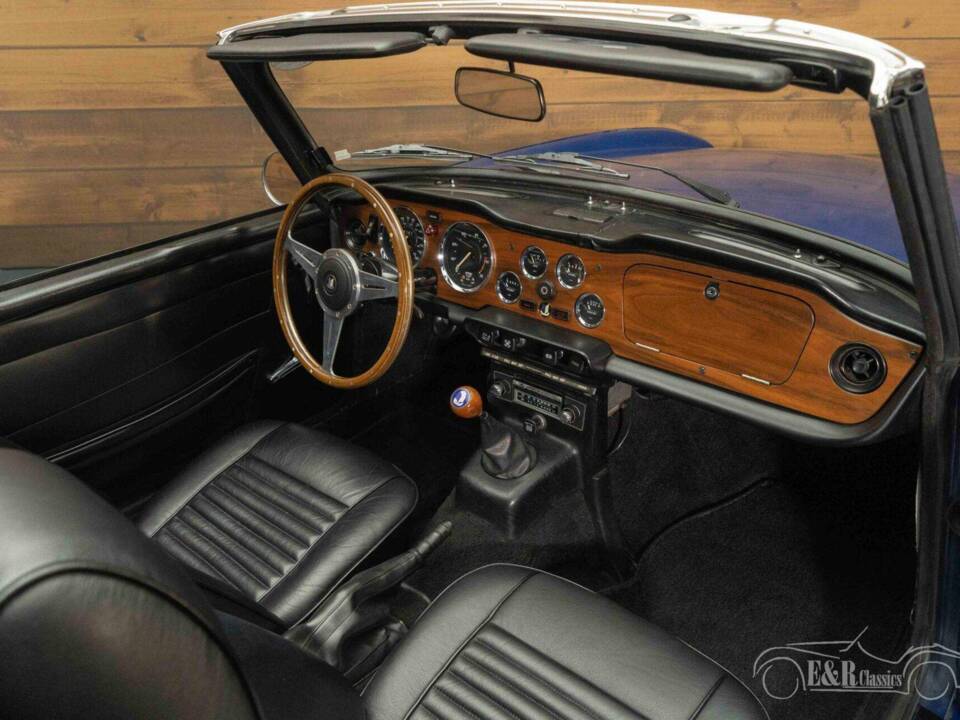 Imagen 11/19 de Triumph TR 6 (1973)