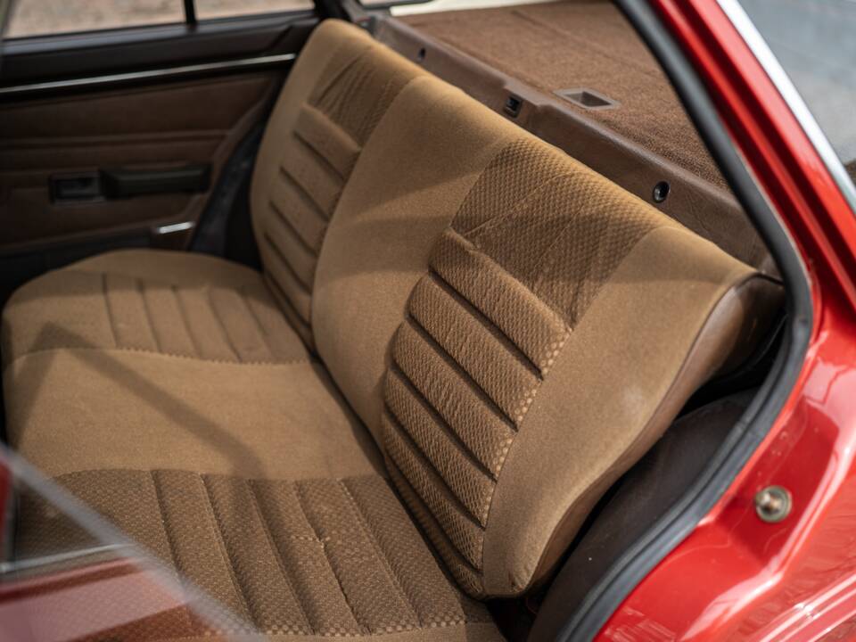 Image 43/75 of Volkswagen Passat 1.6 (1978)