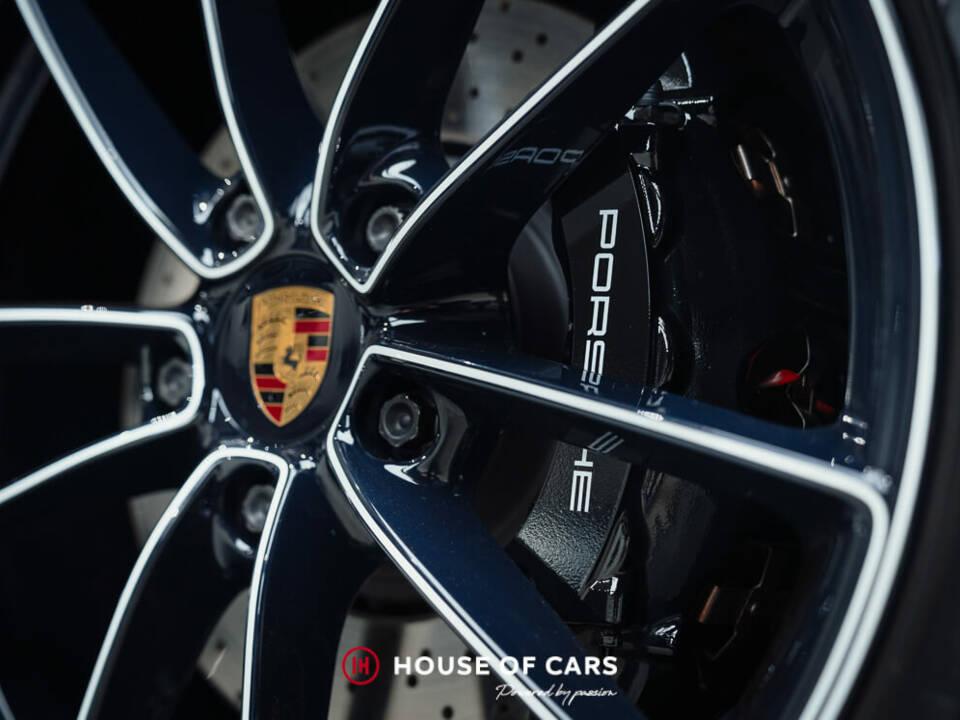 Image 16/50 de Porsche 911 Carrera 4S &quot;Belgian Legend Edition&quot; (2020)