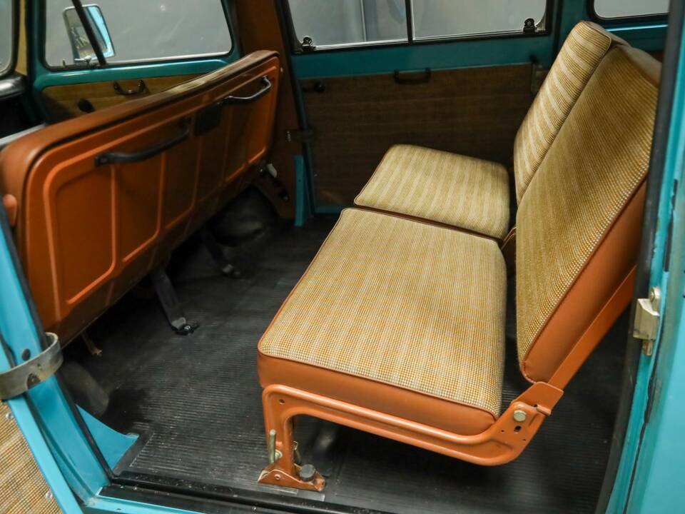 Image 23/50 of FIAT 900E (1980)