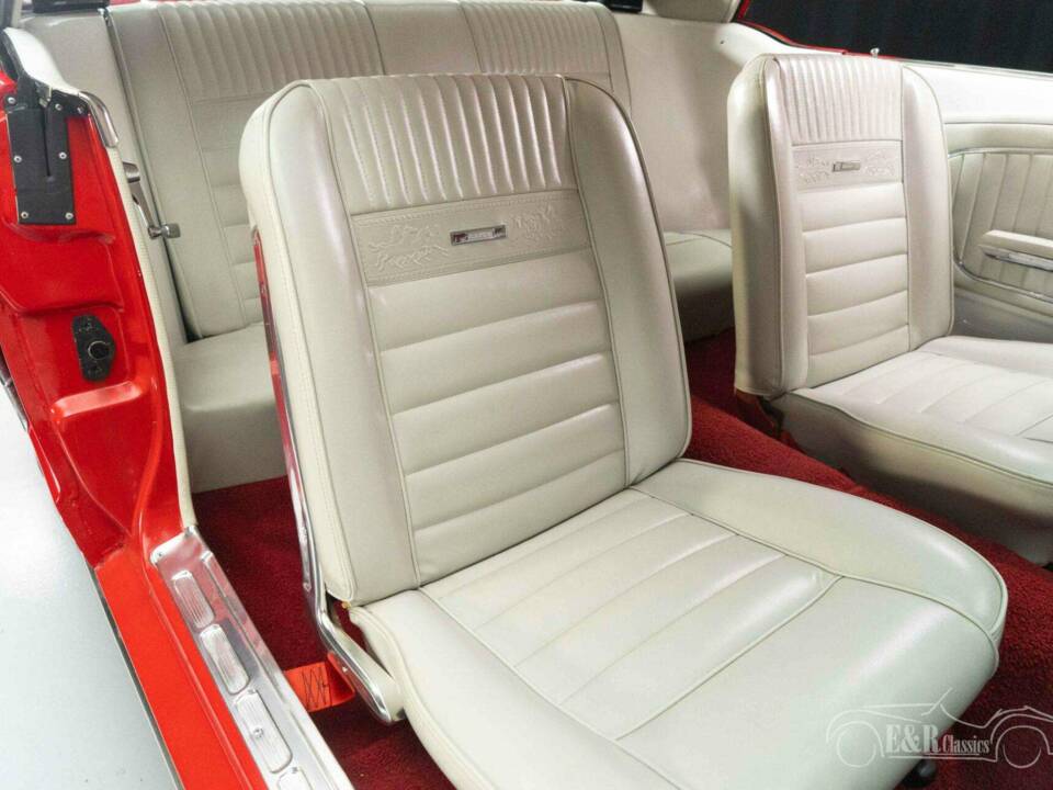 Image 15/19 of Ford Mustang 289 (1965)