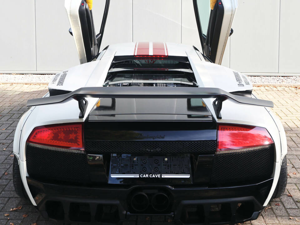 Afbeelding 59/82 van Lamborghini Murciélago (2002)