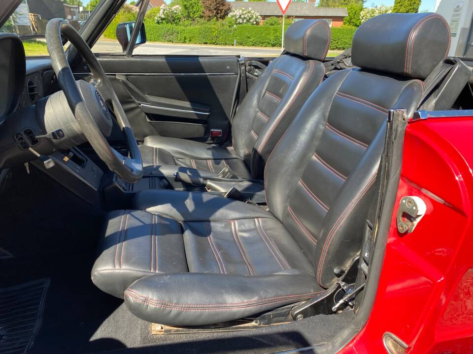Image 30/56 of Alfa Romeo 2.0 Spider (1986)