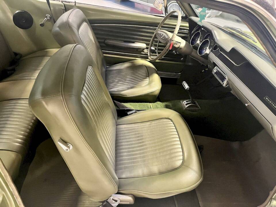 Image 20/36 of Ford Mustang 390 (1968)