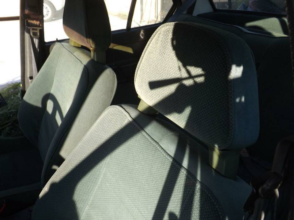 Immagine 9/50 di Volvo 360 GLE (1986)