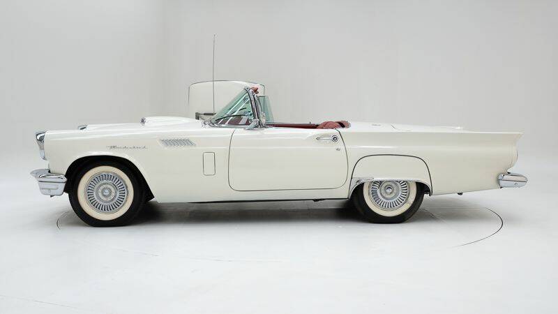 Imagen 8/15 de Ford Thunderbird (1956)