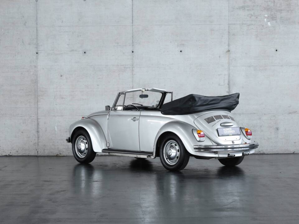 Image 2/37 of Volkswagen Beetle 1302 (1971)