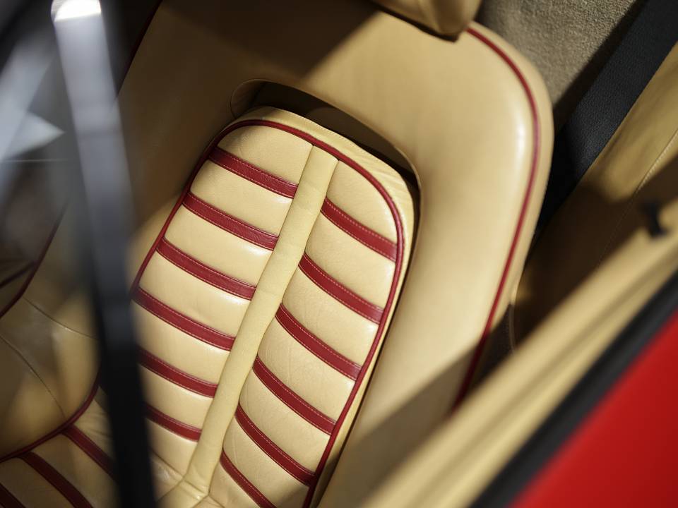 Image 9/12 of Ferrari 365 GTB&#x2F;4 Daytona (1972)