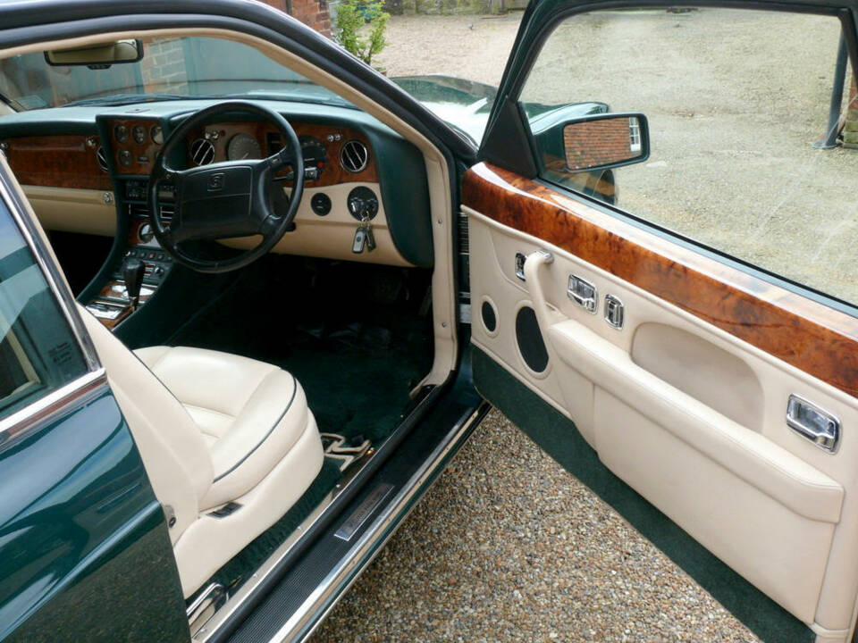 Image 15/18 de Bentley Continental R (1996)