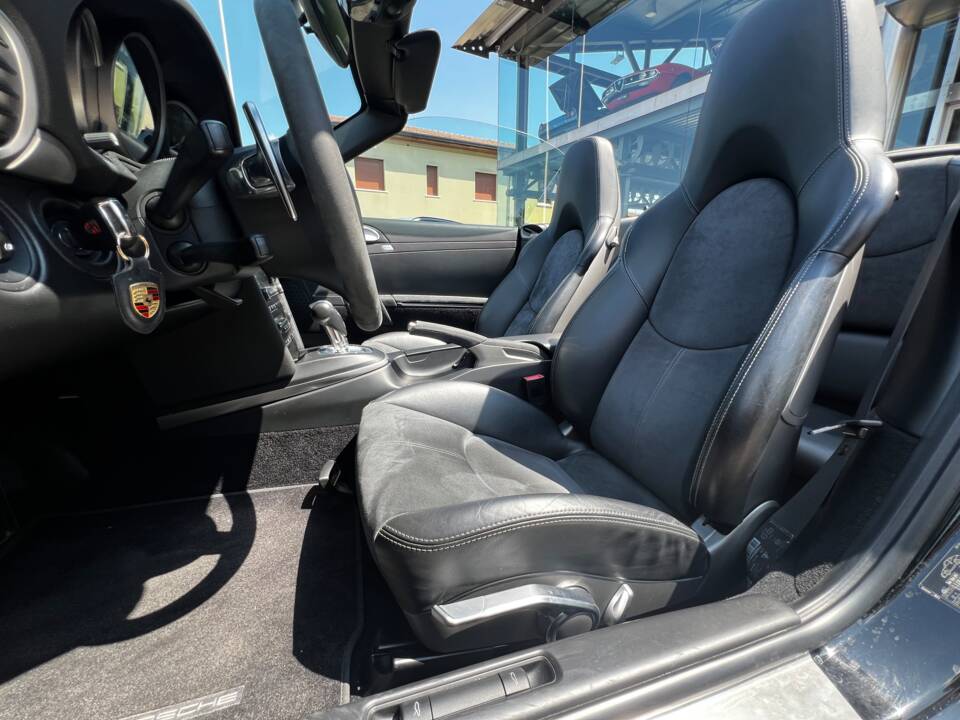 Bild 17/27 von Porsche 911 Carrera 4 GTS (2011)