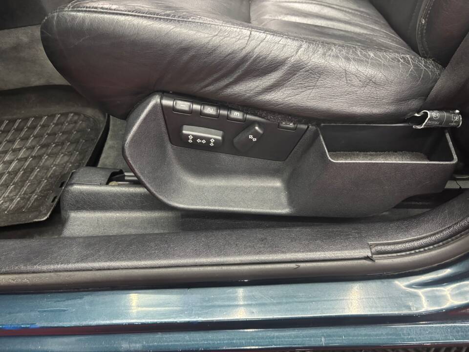 Image 13/32 of Volvo 960 3.0i (1992)