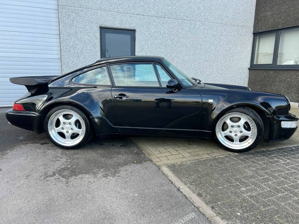 Image 2/5 of Porsche 911 Turbo 3.3 (1992)