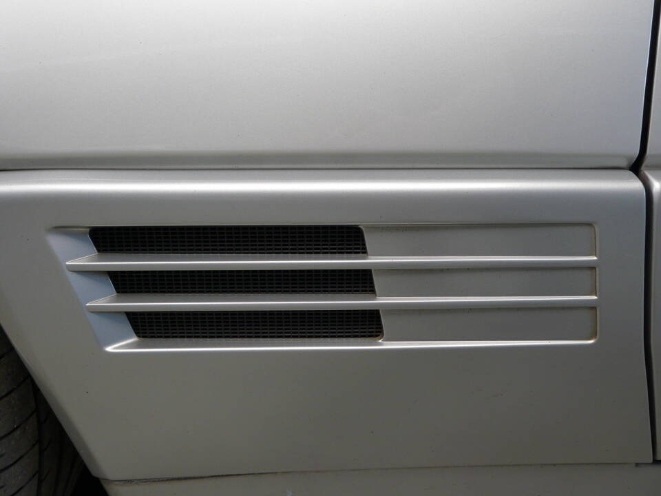 Image 21/47 of Mercedes-Benz 500 SL (1992)