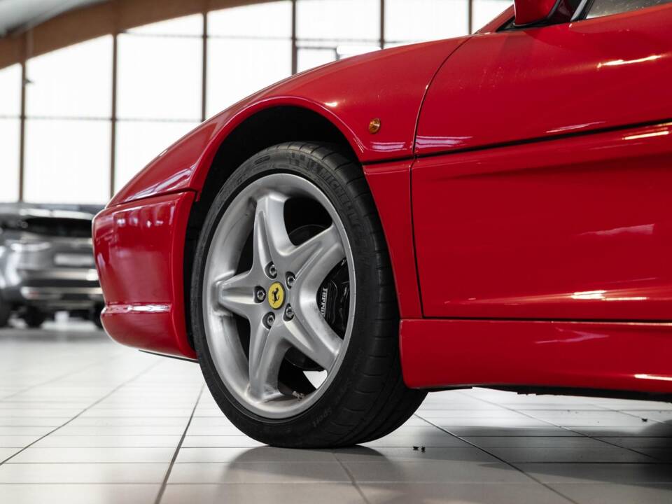 Afbeelding 12/24 van Ferrari F 355 Berlinetta (1994)