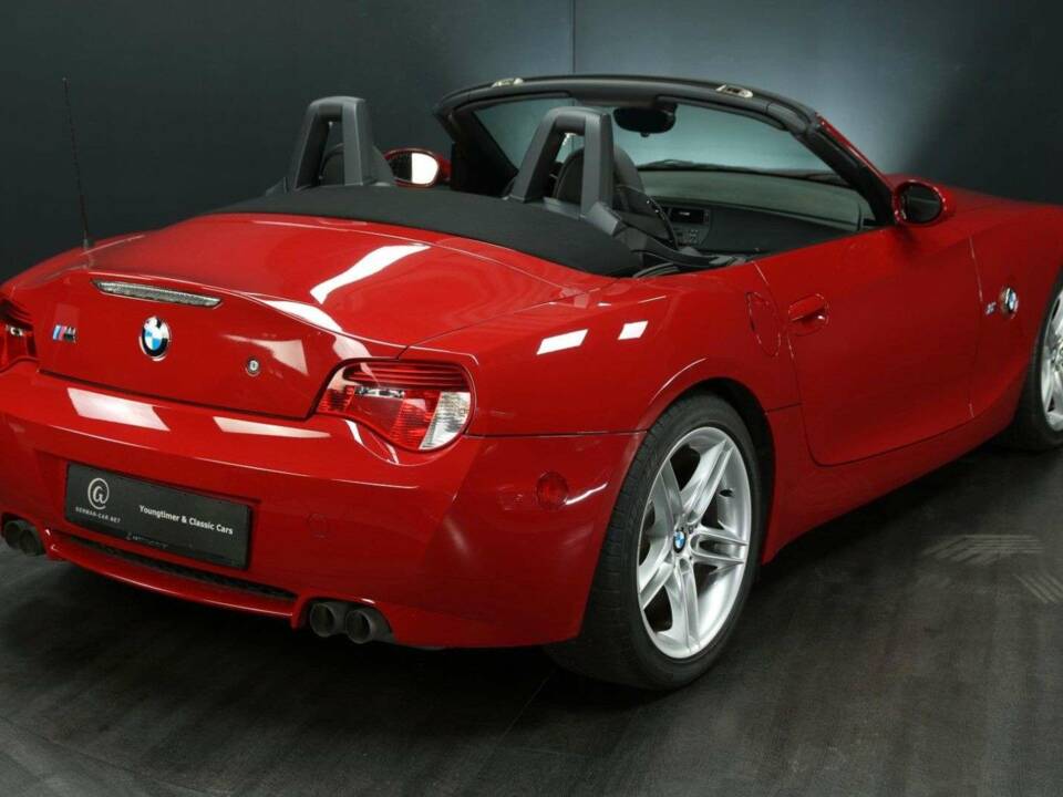 Image 2/50 of BMW Z4 M Roadster (2006)