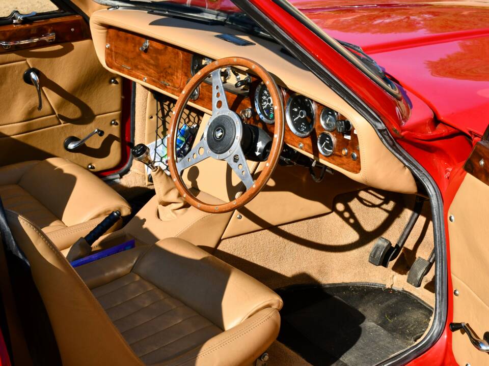 Image 5/6 of Bond Equipe 2 Litre (1983)