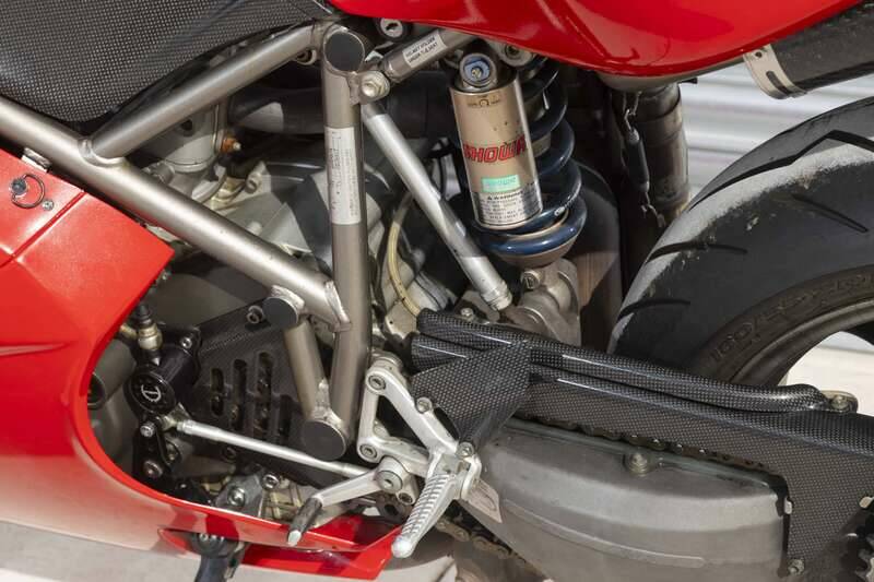 Image 25/41 of Ducati DUMMY (2000)