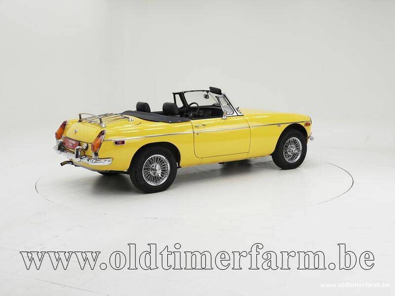 Image 2/15 of MG MGB (1978)