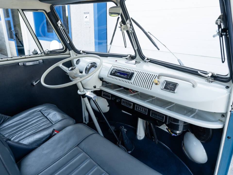 Image 39/89 of Volkswagen T1 Samba (1966)