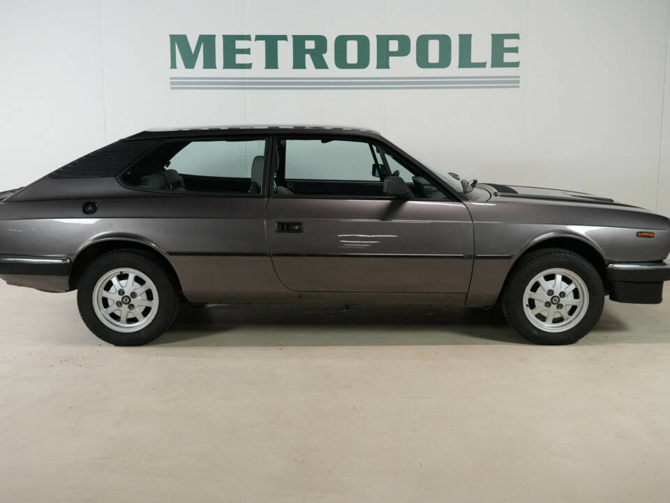 Immagine 11/35 di Lancia Beta HP Executive VX (1983)