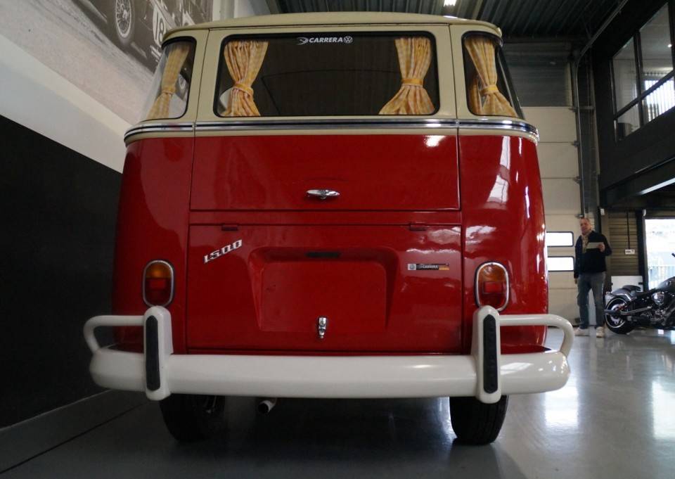 Image 20/94 of Volkswagen T1 Brasil &quot;Samba&quot; (1974)