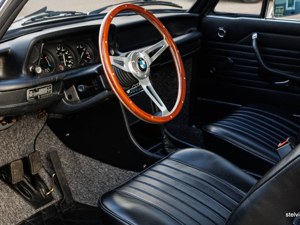 Bild 25/53 von BMW 2002 tii (1974)