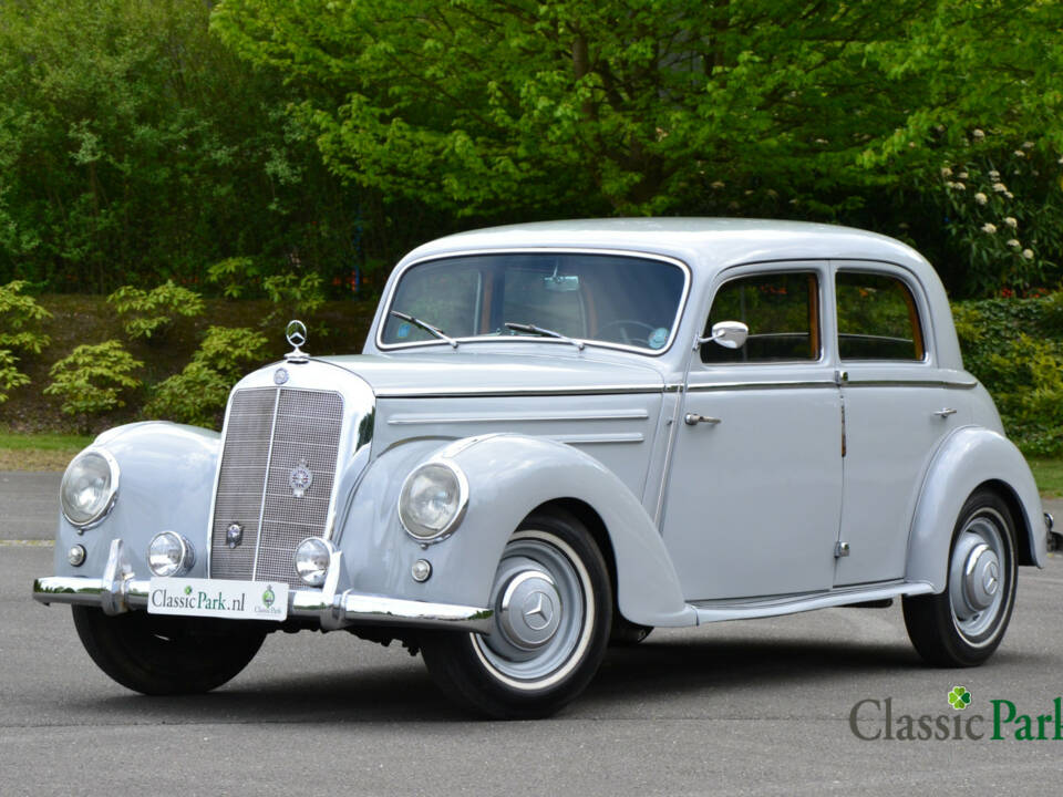 Image 1/50 of Mercedes-Benz 220 (1952)