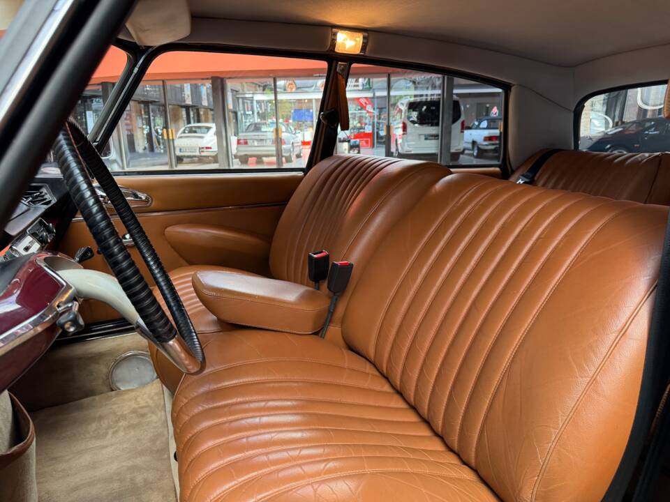 Afbeelding 20/37 van Citroën DS 21 Pallas (1967)