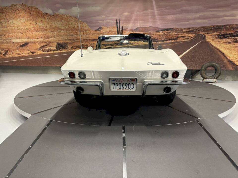 Image 7/34 of Chevrolet Corvette Sting Ray Convertible (1965)