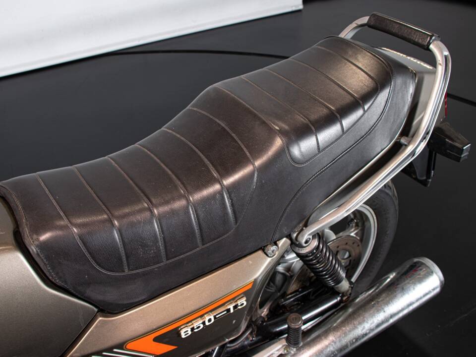 Image 28/50 of Moto Guzzi 850 T 5 (1984)