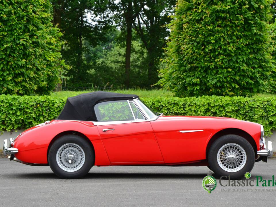 Image 18/50 of Austin-Healey 3000 Mk II (BJ7) (1962)