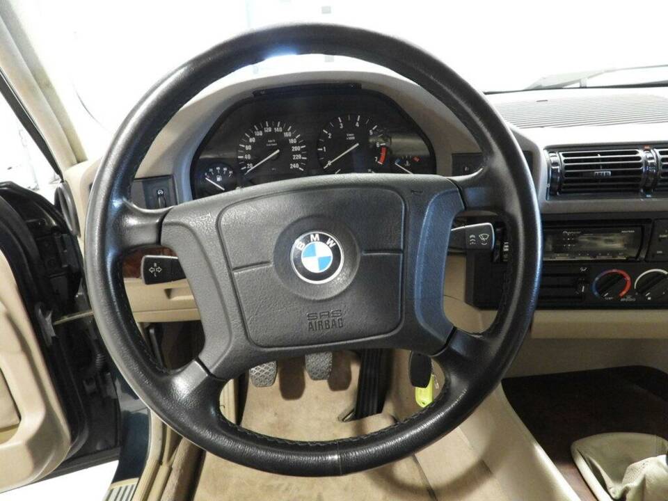 Bild 4/10 von BMW 520i (1994)