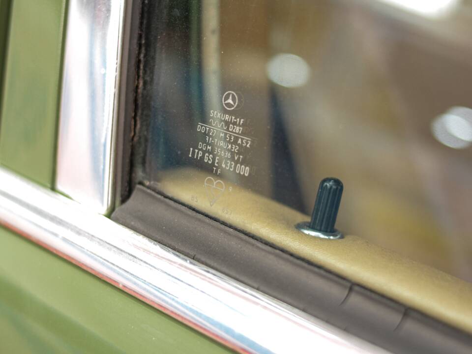 Bild 48/54 von Mercedes-Benz 250 T (1979)