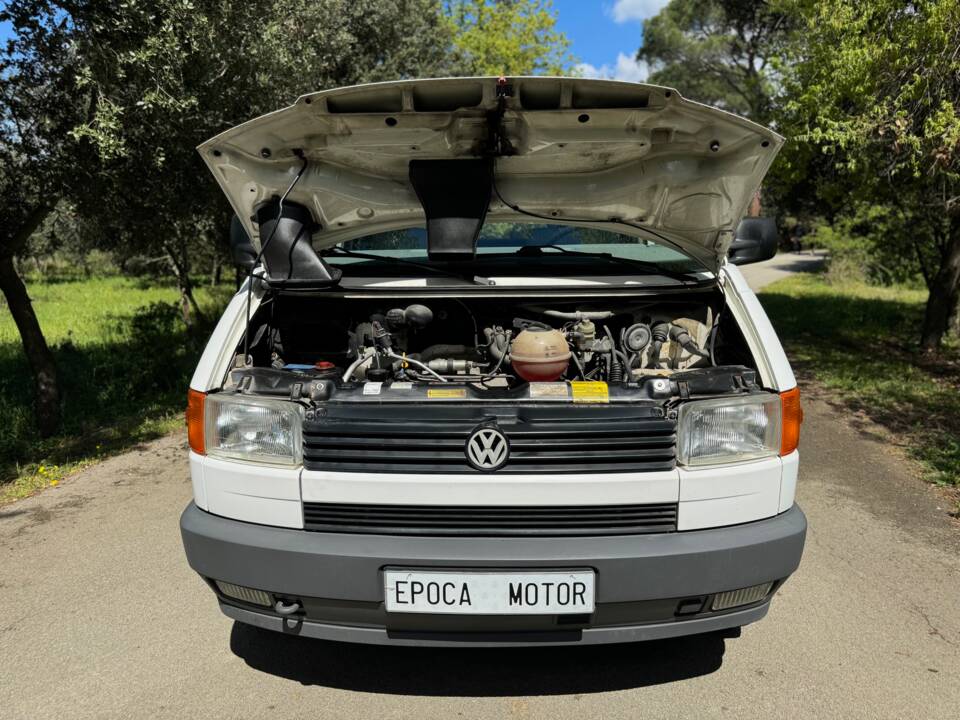 Immagine 16/36 di Volkswagen T4 Multivan 2.5 Syncro (1994)