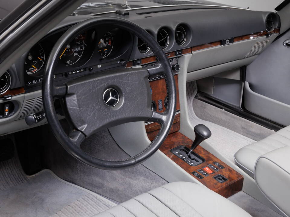 Image 18/30 de Mercedes-Benz 300 SL (1986)