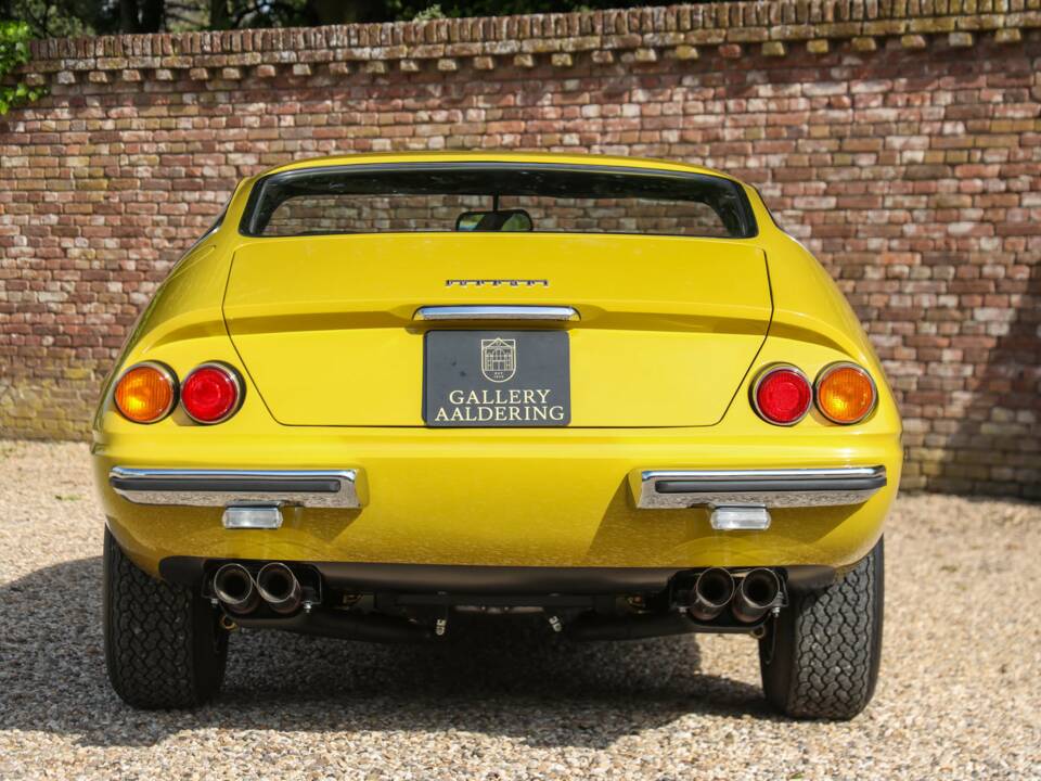 Afbeelding 23/50 van Ferrari 365 GTB/4 Daytona (1971)