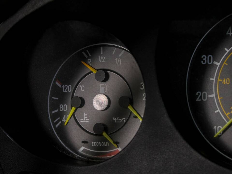 Bild 35/43 von Mercedes-Benz 380 SL (1982)