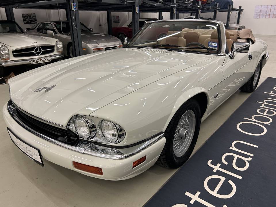 Image 1/38 of Jaguar XJS 4.0 (1994)