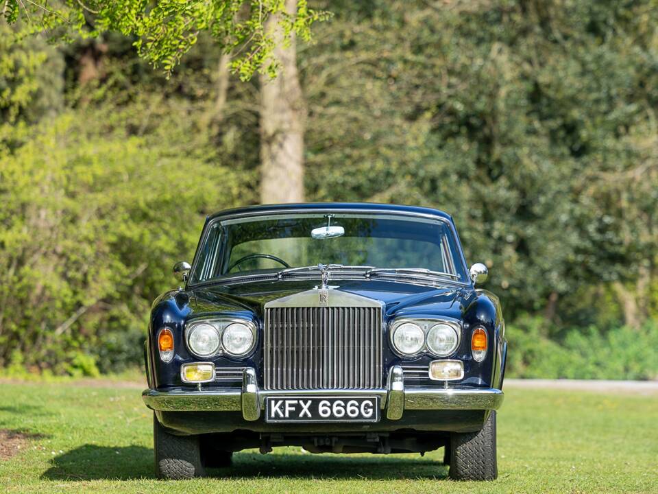 Image 28/50 of Rolls-Royce Silver Shadow I (1968)